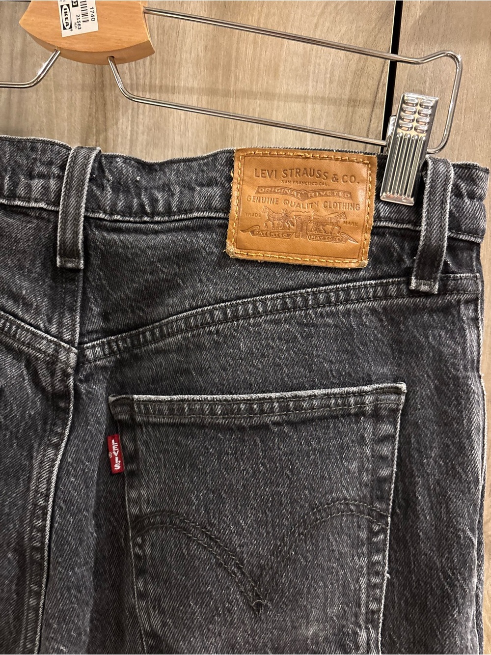 Levi’s Premium Ribcage Straight Ankle Jeans W28 L27 Washed Black 90s Minimalist - Picture 7 of 15